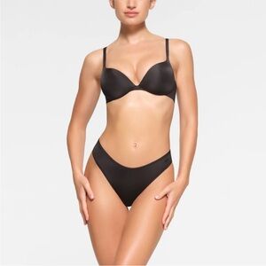 SKIMS ULTIMATE PUSH UP PLUNGE BRA NWT